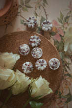 Load image into Gallery viewer, Rose Tree - Rose Scented Botanical Wax Melts
